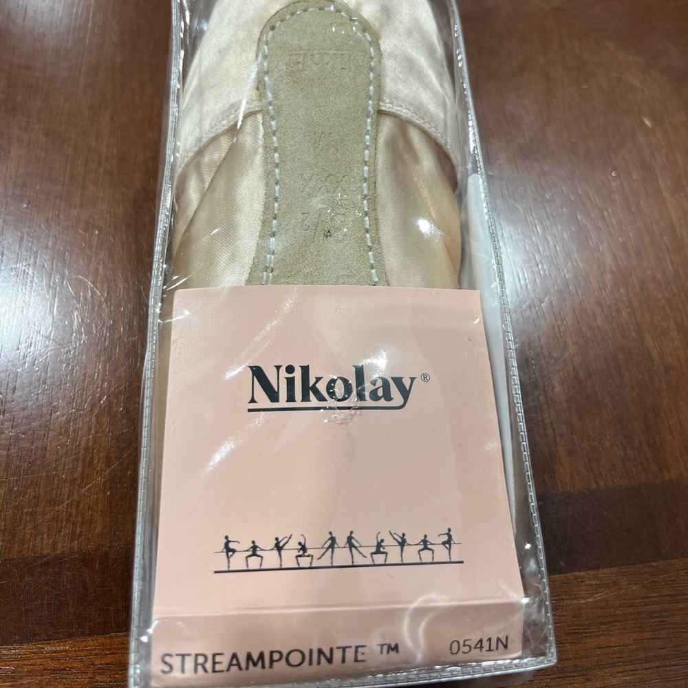 Nikolay Women's Streampointe Ballet Shoe - Light Nude Satin